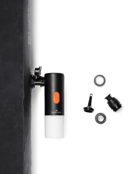 Nordic Drift Titan 2-in-1-Luftpumpe und Campinglampe, schwarz