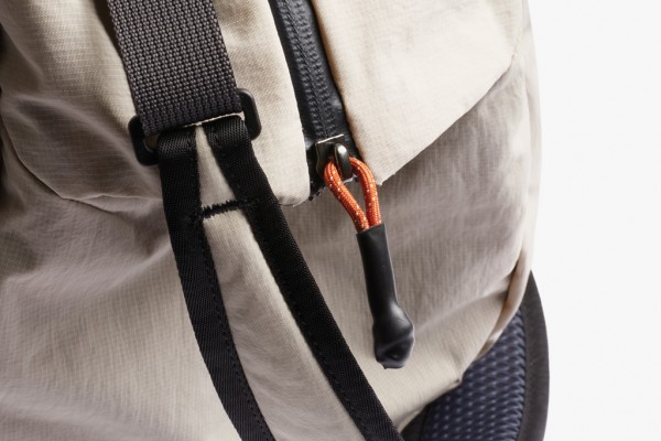 Bellroy Lite Duffel, beige