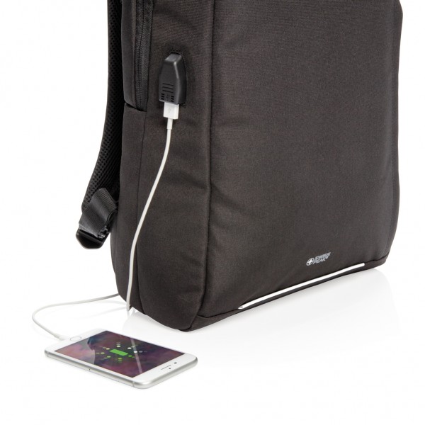 Swiss Peak AWARE™ RFID und USB A-Laptop-Rucksack, schwarz
