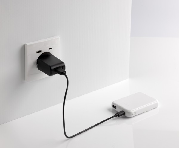 Stellar 5.000mAh 5W magnetische Powerbank aus RCS rec. ABS, weiß