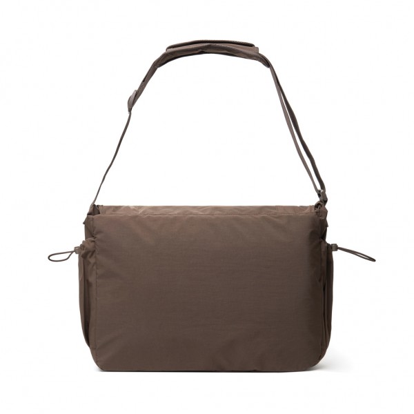 KENTO URBAN 15,6` Messenger aus RCS recyceltem Nylon, braun