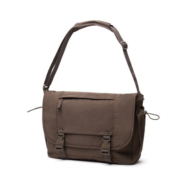 KENTO URBAN 15,6` Messenger aus RCS recyceltem Nylon, braun