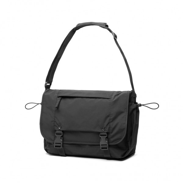 KENTO URBAN 15,6` Messenger aus RCS recyceltem Nylon, schwarz