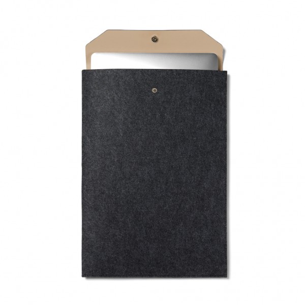 VINGA Albon 17` Laptop-Seeve aus GRS recyceltem Filz, schwarz