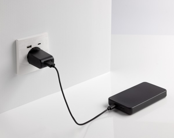 Boostcore 10.000mAh Powerbank aus RCS rec. Kunststoff, schwarz