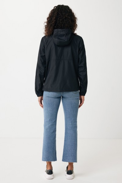 IQONIQ Logan Lightweight Jacke aus recyceltem Polyester, schwarz XXS