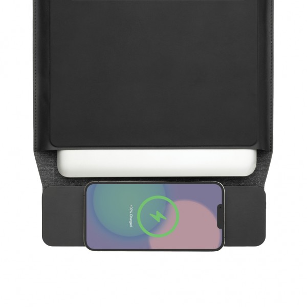 Swiss Peak magnet. 15,6` Laptop-Sleeve mit 15W Ladefunktion, schwarz